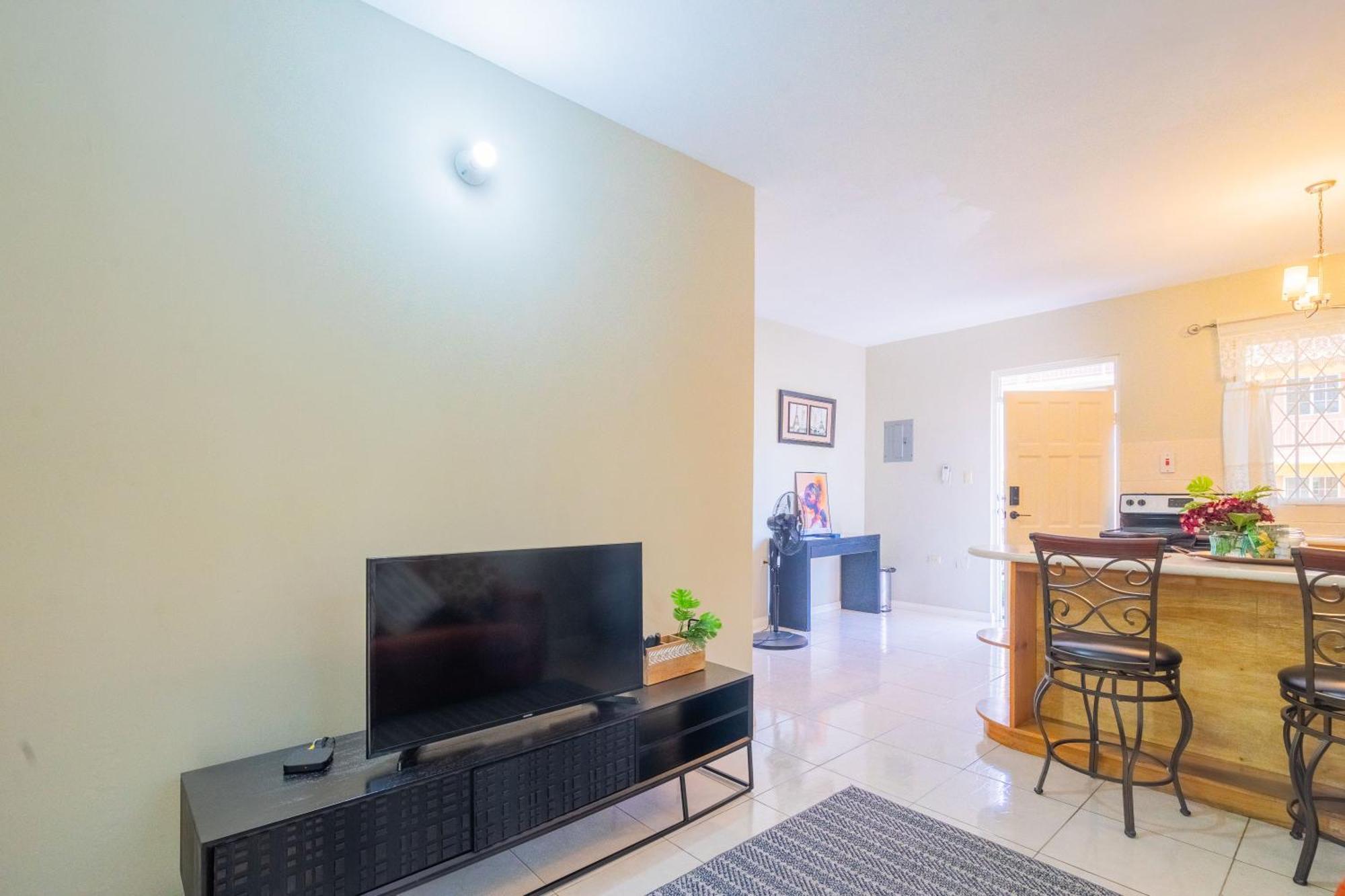 Musgrave Annex- Comfy 1 Bedroom Apartment On The Ground Floor Kingston Exterior photo
