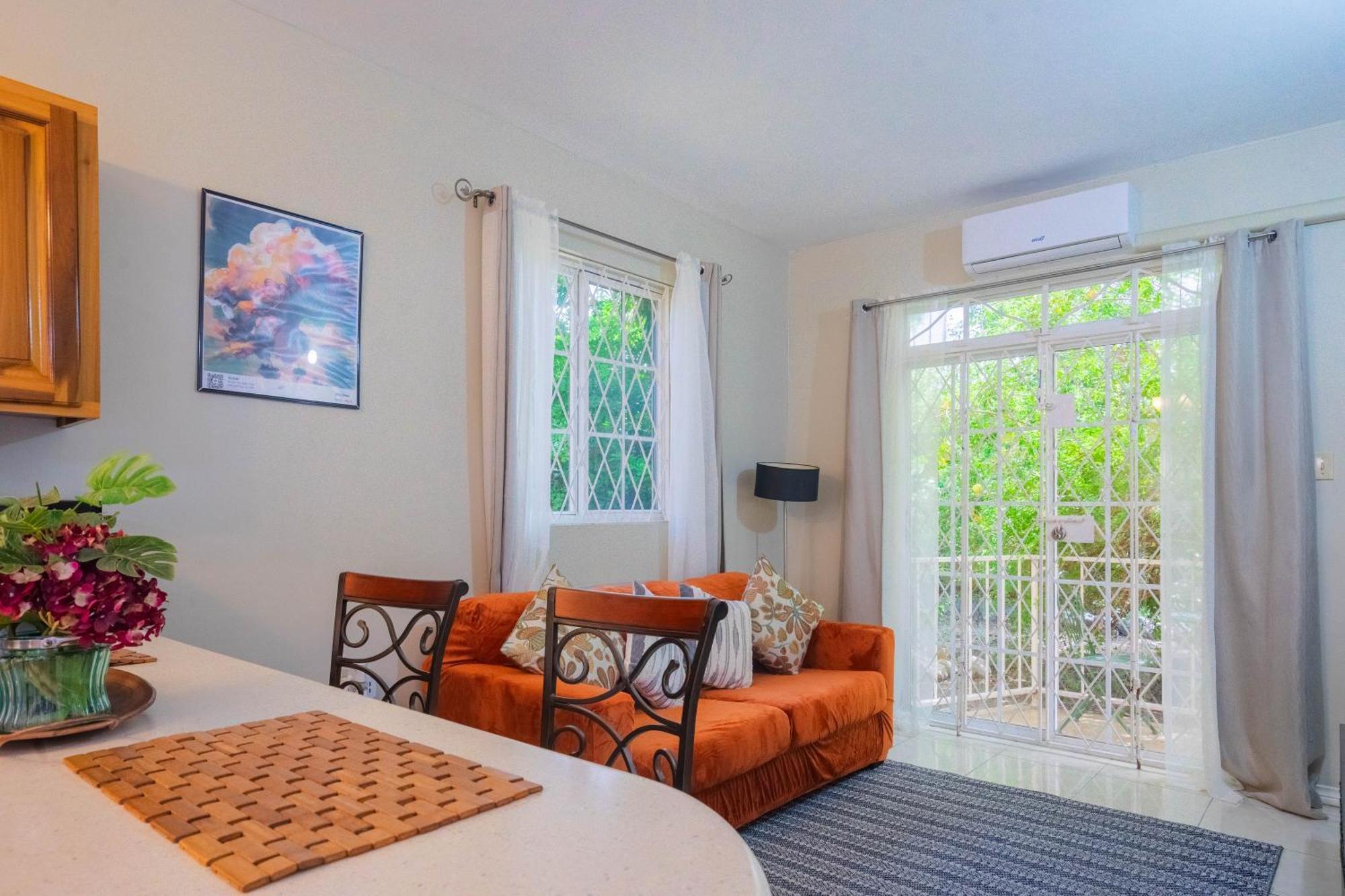 Musgrave Annex- Comfy 1 Bedroom Apartment On The Ground Floor Kingston Exterior photo