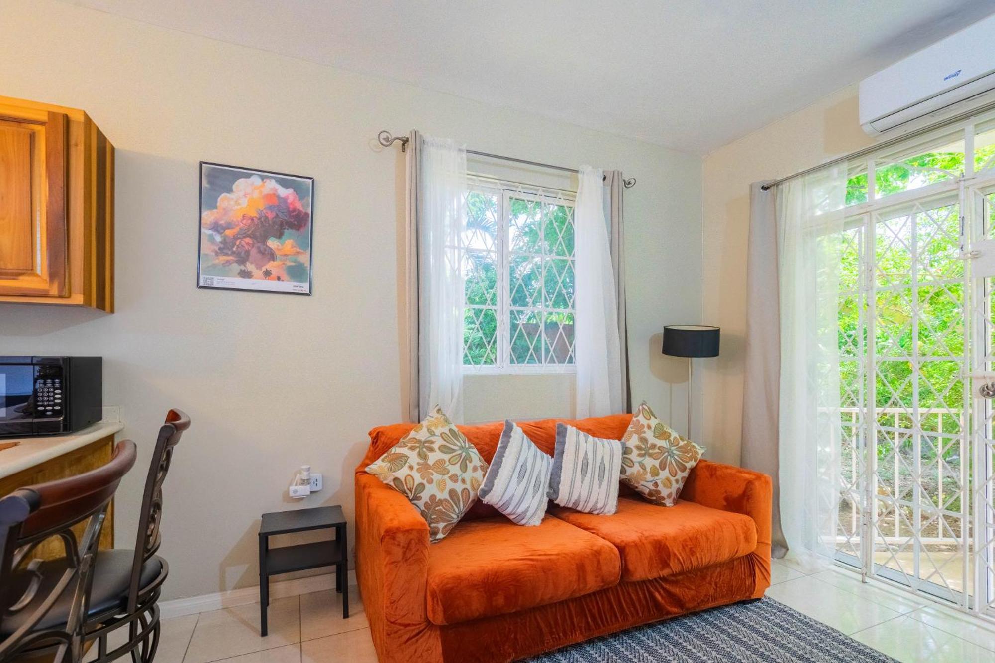Musgrave Annex- Comfy 1 Bedroom Apartment On The Ground Floor Kingston Exterior photo